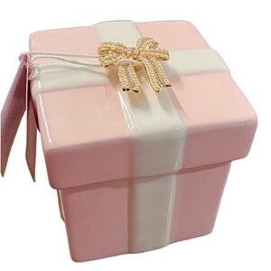 🆕-Maison De Bougies Enchante Citrus Glow Luxurious Soy Candle in Ceramic Bow Box